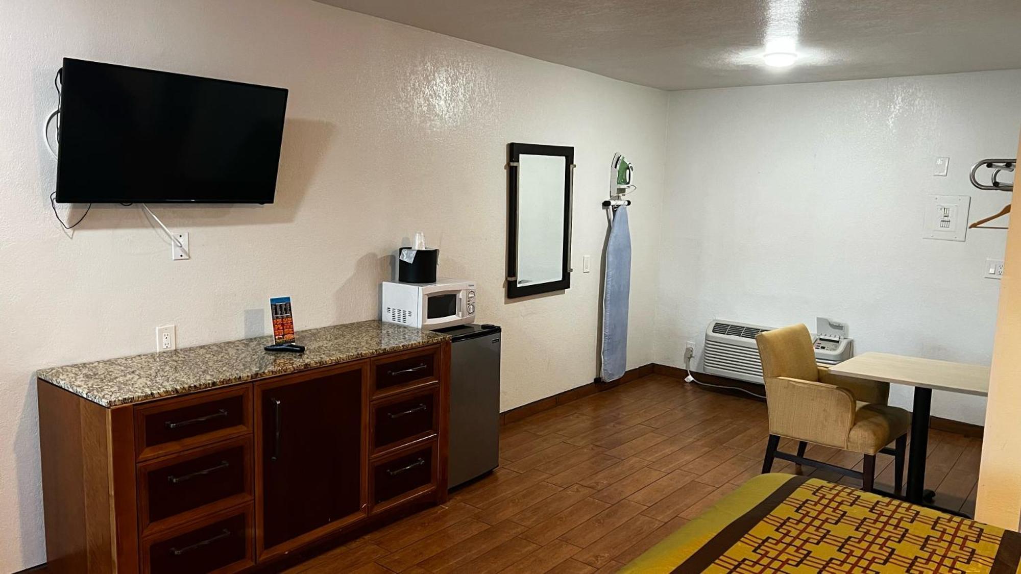اورانج New American Inn & Suites المظهر الخارجي الصورة